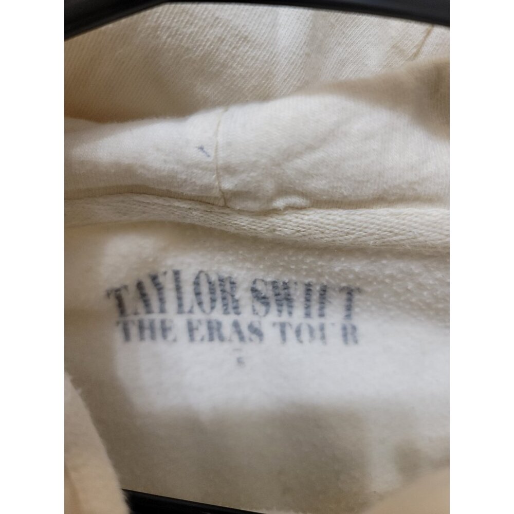Taylor Swift Beige The Eras Tour Fearless Heart Hands Photo Hoodie Small - Picture 12 of 12